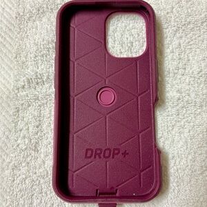 OtterBox Magenta Commuter Series Phone Case for iPhone 16